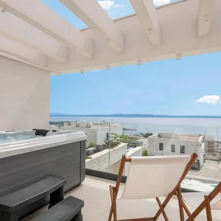 Vila Beatiful Rosemary - East In